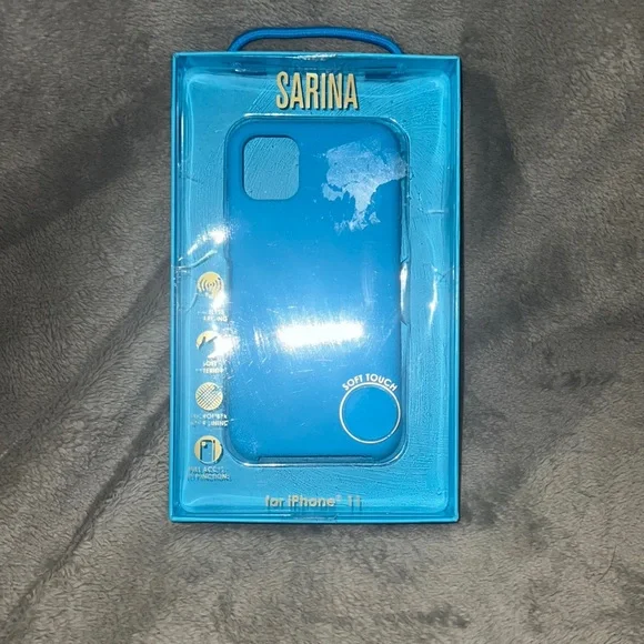 Phone case - Picture 1 of 2